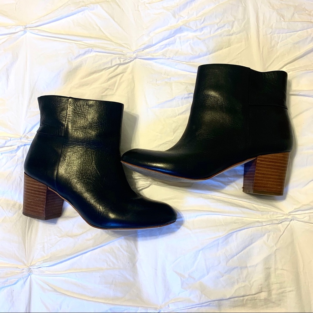 Banana Republic Black Leather Booties Size 7